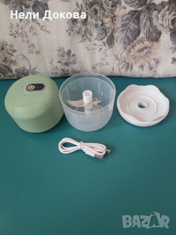 Мини електрически блендер