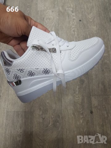 Обувки, снимка 4 - Дамски ежедневни обувки - 42016136