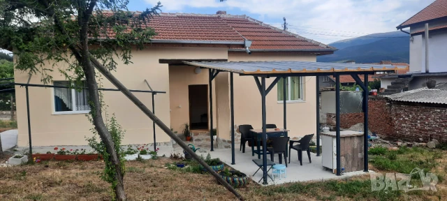 Продавам реновирана къща с. Шишковци, общ. Кюстендил, снимка 1