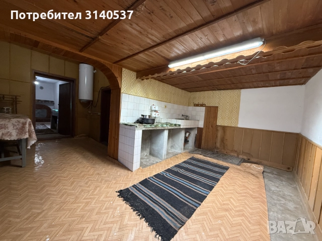 Ремонтирана къща 203кв.м с гараж и 4 спални на 37км от морският бряг, снимка 14 - Къщи - 52084216