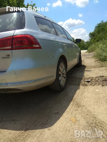 Фолксваген Пасат комби , снимка 4 - Автомобили и джипове - 39956176