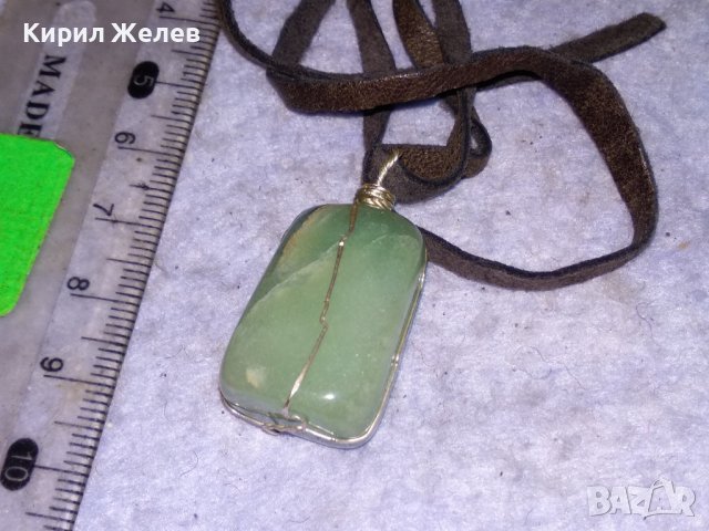 КРАСИВ ВИНТИДЖ - АРТ МЕДАЛЬОН НАТУРАЛЕН КАМЪК ЗЕЛЕН АХАТ с ШНУРЧЕ от ВЕЛУР 21393, снимка 3 - Колиета, медальони, синджири - 41483301