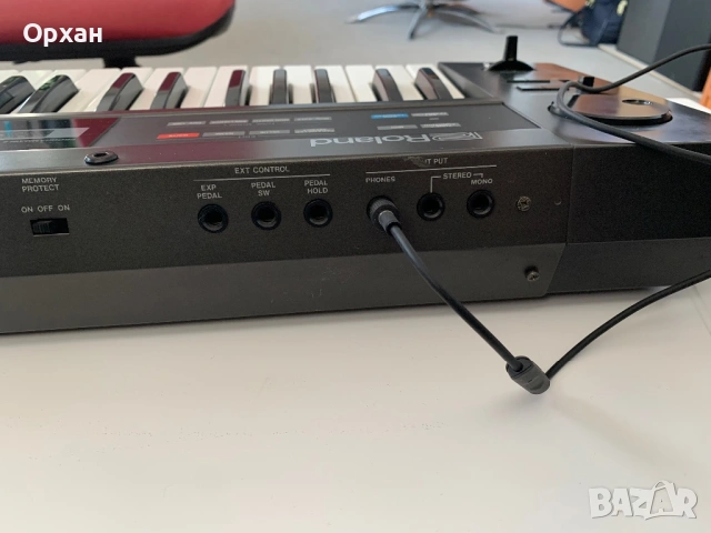 Roland Alpha Juno-2 – Легендарен аналогов синтезатор (JU-2), снимка 5 - Друга електроника - 53850819