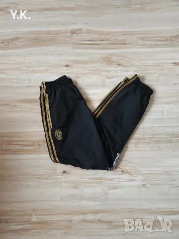 Оригинално мъжко долнище Adidas x F.C. Juventus x UEFA Champions League / Season 15-16, снимка 4 - Спортни дрехи, екипи - 48461961