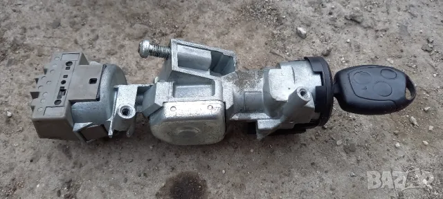 Контактен ключ Ford Focus C-Max