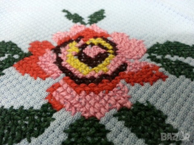 Текстилни салфетки за маса ръчно бродирани , снимка 6 - Антикварни и старинни предмети - 38738731