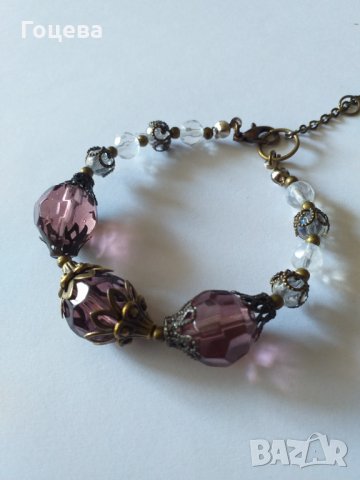 Нов модел разкошна гривна с кристали цвят бордо и орнаменти в цвят бронз , снимка 2 - Гривни - 33933743