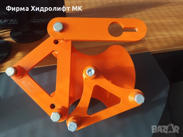 Скоба за макферсон за Audi A4, A6 и VW Passat 97 - CELETTE