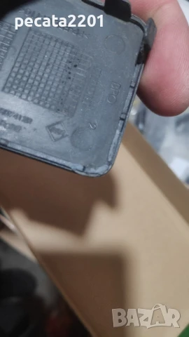 Продавам - Оригинално капаче теглич в предна броня Renault Fluence 2013-2016, снимка 3 - Части - 51306686