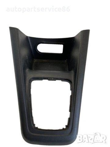 Обков/рамка около лост за скорости за KIA Venga 1.4 CRDi (2012) 84651-1P900