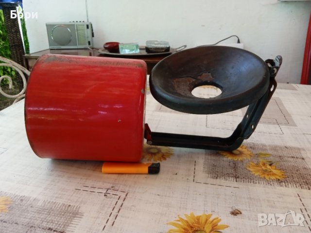 Стар метален пепелник, снимка 9 - Други ценни предмети - 41270176