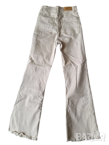 Дамски дънки Stradivarius, снимка 2 - Дънки - 51911119