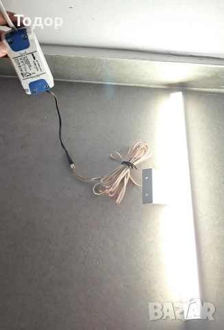 LED лампа за баня за шкаф, снимка 2 - Лампи за баня - 53828731