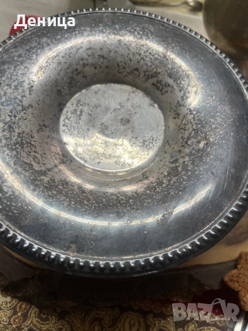 Елегантна, винтидж посребрена купа/плато на пиедестал. Класическа изчистена  форма, снимка 4 - Форми - 52907131