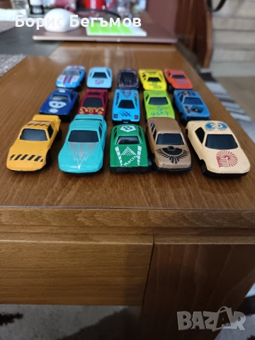 Лот метални колички, снимка 2 - Коли, камиони, мотори, писти - 53246748