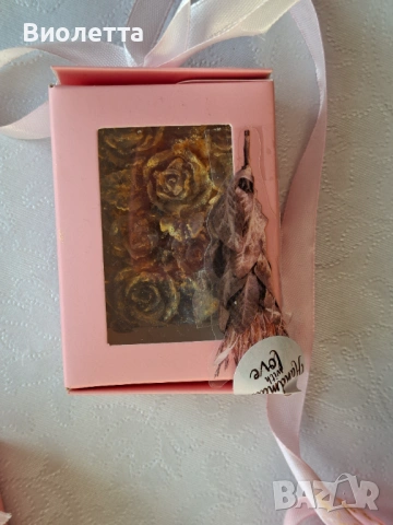 Подаръчен комплект ръчно изработени ароматни сапуни , снимка 11 - Романтични подаръци - 53850037