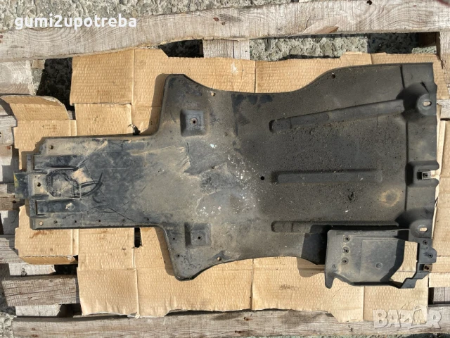 Защитна Кора под Шаси 7L8825231A Porsche Cayenne 3.0D 92A/EG22/2012, снимка 2 - Части - 50881944