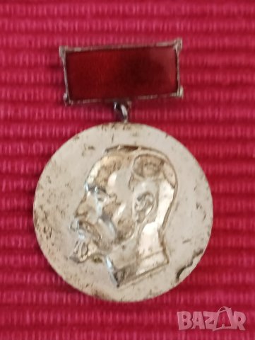 Стар орден, медал на МВР училище Дзержински, Почетен член, емайл. , снимка 4 - Антикварни и старинни предмети - 44272842