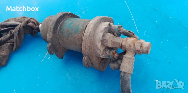 Бензинова помпа за Мерцедес 124 200Е, снимка 3 - Части - 50069038