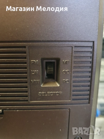 Радио ITT TINY 200 В отлично техническо и визуално състояние., снимка 10 - Радиокасетофони, транзистори - 46056352