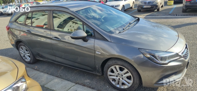 Opel Astra Sports Tourer, снимка 3 - Автомобили и джипове - 52752194