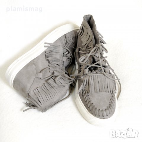 Дамски спортни обувки, Сиви