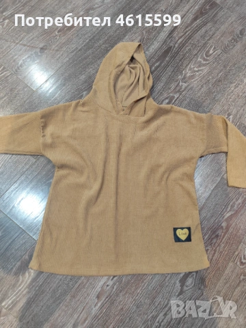 нова блузка с качулка 