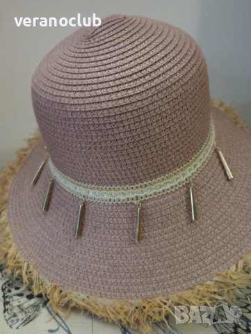 Кокетна екзотична капела с контур от слама, снимка 2 - Шапки - 41647253