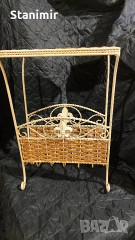 Масичка за телефон , помощна масичка 