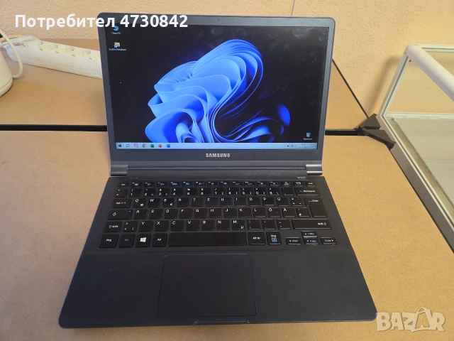 Лаптоп Samsung SENS Series 900X3G, снимка 3 - Лаптопи за дома - 53483704