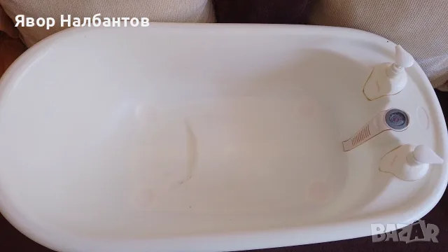 Продавам бебешко корито 