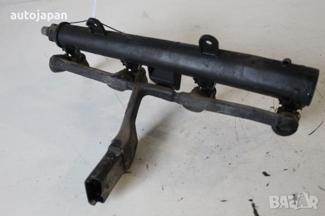 Горивна рейка и бензинови дюзи Пежо 206 1.4 75кс 2врати 02г Peugeot 206 1.4 75hp 2002, снимка 2 - Части - 44739625