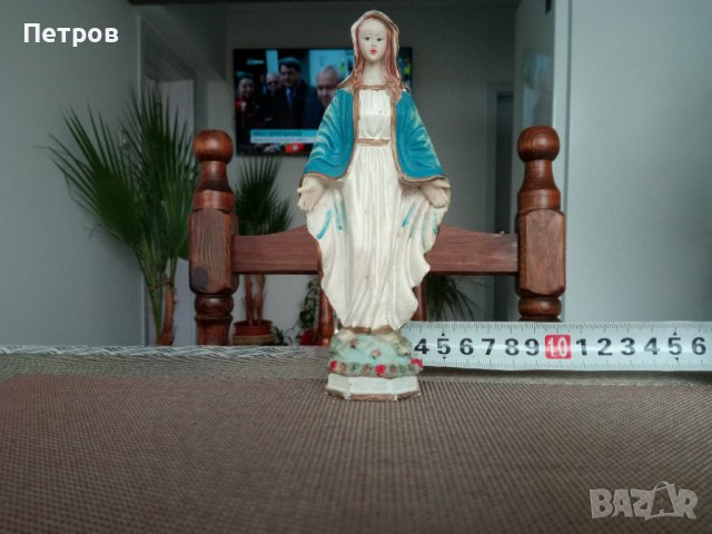 Продавам изящна малка,красива статуетка на Дева Мария.Керамика., снимка 4 - Колекции - 40297571