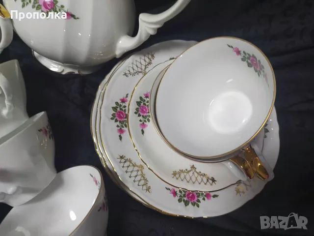 Немски, красив сервиз "Златна дантела с рози", снимка 3 - Сервизи - 56087433