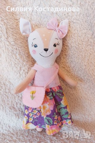 Комплект за игра: кукла и аксесоари в кутия