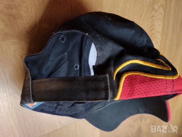 Barcelona - детска футболна шапка с козирка на Барселона, снимка 9 - Други - 53756283