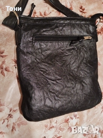 ADIDAS Оригинална Нова Кожена Дамска Чанта, снимка 4 - Чанти - 53686272