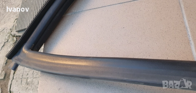 Дясно гумено уплътнение за врата бмв е46 купе front right door seal bmw e46 coupe  7126137, снимка 4 - Части - 52773786