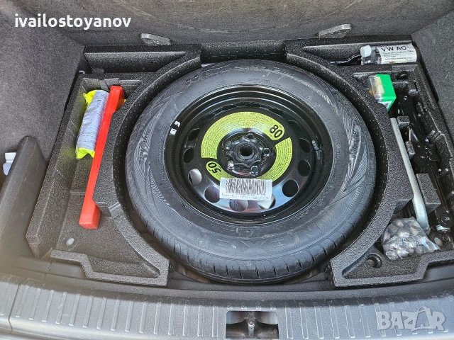 SKODA KAROQ 1.6tdi DSG facelift 2021, снимка 8 - Автомобили и джипове - 53753262