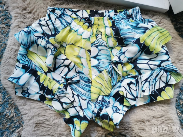 Mijel панталонки с къдри Butterfly, снимка 5 - Къси панталони и бермуди - 51634995
