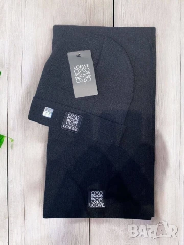 шал и шапка hugo boss loewe gucci , снимка 13 - Шапки - 50749049
