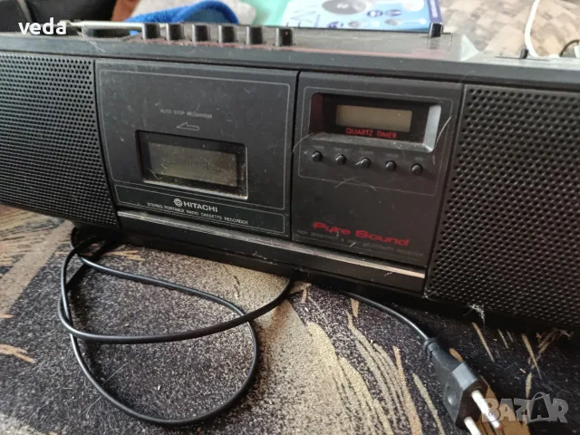 Радиокасетофон HITACHI model TRK - 650 EII, снимка 3 - Радиокасетофони, транзистори - 55882335