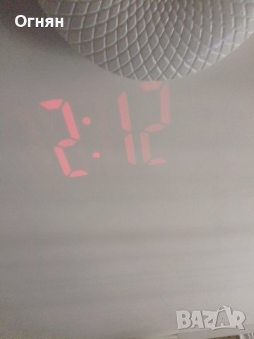 Часовник с радио, аларма и проекция на часа, говорещ англииски, снимка 3 - Други - 41914891