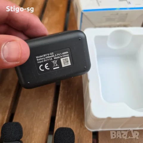 ЧИСТО НОВ Безжичен петличен микрофон BOYA BY-V20 (USB-C) – Двоен, снимка 4 - Микрофони - 55943189