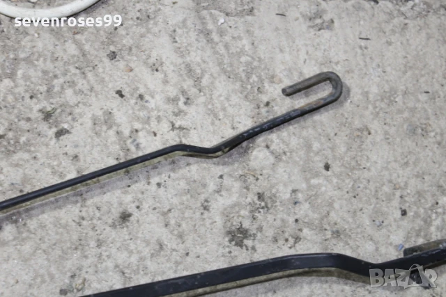 Рамо предни чистачки ляво дясно Фолксваген Голф 3 комби 1.9 tdi 90hp VW Golf 3  1H1955409B  410A, снимка 3 - Части - 50854917