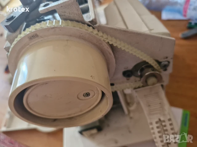 Продавам работеща запазена шевна машина лучник, снимка 5 - Шевни машини - 50976719