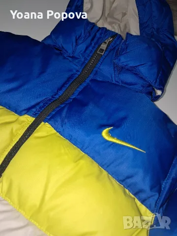 Оригинално зимно яке Nike за 8 - 10г. – Трицветно, дебело и топло, снимка 2 - Детски якета и елеци - 56051460