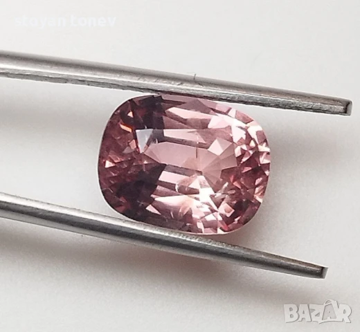Зашеметяващ оранжево розов Падпараджа шпинел 2.16кт! Нов!, снимка 7 - Други - 51123528