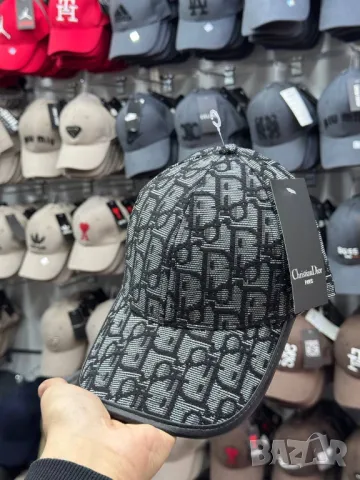 шапка с козирка christian dior  valentino garavani emporio armani celine fendi gucci, снимка 11 - Шапки - 50422542