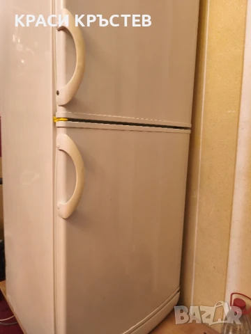 Продавам хладилник с фризер , снимка 2 - Хладилници - 51179788
